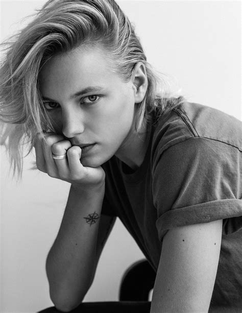 erika linder modeling